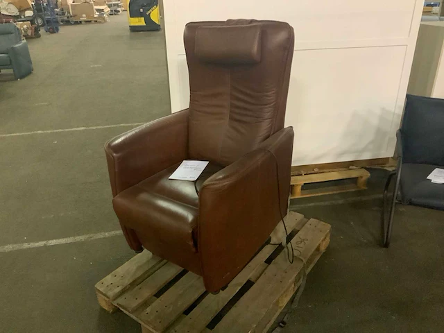 Prominent sta-op / relax fauteuil - afbeelding 1 van  8