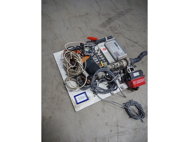 Prominent - afbeelding 1 van  5