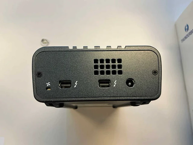 Promise thunderbolt 2 to ethernet 10g base t adapter - afbeelding 4 van  8