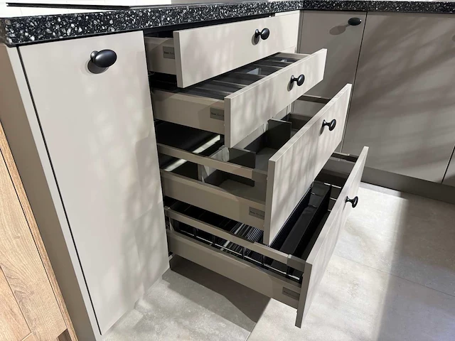 Pronorm - showroomkeuken - afbeelding 30 van  65