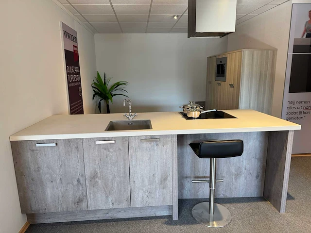 Pronorm - showroomkeuken - afbeelding 1 van  48