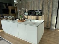 Pronorm y-line - showroomkeuken - afbeelding 1 van  42