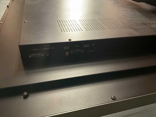 Prowise pro line ultra-hd 84” led multi-touchscreen op elektrische standaard - afbeelding 9 van  10