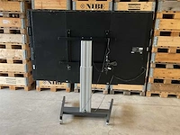 Prowise pro line ultra-hd 84” led multi-touchscreen op elektrische standaard - afbeelding 3 van  9