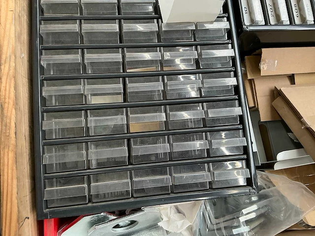 Prtij electronische onderdelen en divers - afbeelding 10 van  11
