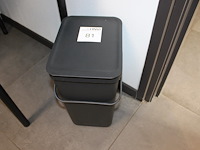 Prullenbak brabantia 20 l met deksel hoogte ca. 40cm. - afbeelding 1 van  2