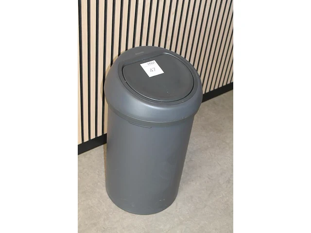 Prullenbak brabantia met hoogte 70 cm. - afbeelding 2 van  2