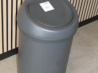Prullenbak brabantia met hoogte 70 cm. - afbeelding 2 van  2