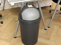 Prullenbak curver hoogte 70 cm. - afbeelding 1 van  2
