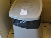 Prullenbak curver met hoogte 60 cm. - afbeelding 2 van  2