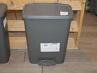 Prullenbak ikea knockla 50 liter met deksel. - afbeelding 1 van  1