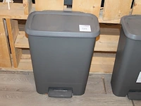 Prullenbak ikea knockla 50 liter met deksel. - afbeelding 1 van  1