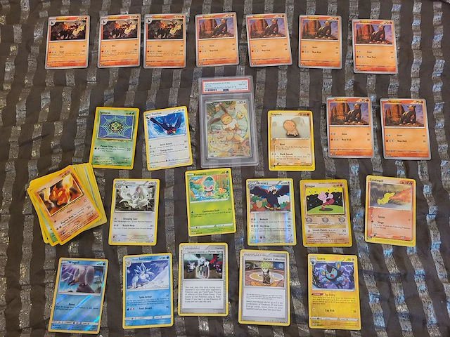 Psa 8 (near mint) gegradeerde eevee svp #173 + vintage & moderne pokémon kaarten - afbeelding 1 van  10
