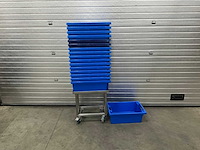 Psaplast kunststof bakken op rvs onderstel (17x) - afbeelding 1 van  7