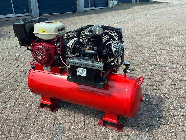 Psi 150 acg40 petrol luchtcompressor - afbeelding 4 van  10