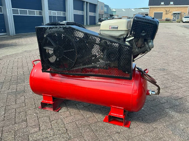 Psi 150 acg40 petrol luchtcompressor - afbeelding 6 van  10