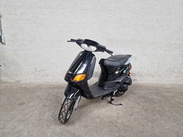 Puch - snorscooter - zip type 3 - 2t 25km uitvoering 54fhx8 - afbeelding 3 van  7