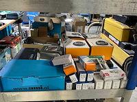 Puck, secu, ami, hopp sloten, deurbeslag - afbeelding 1 van  11