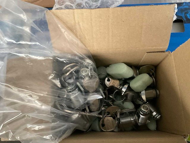 Puck, secu, ami, hopp sloten, deurbeslag - afbeelding 9 van  11