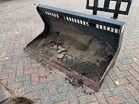 Puinbak met inlegschaal