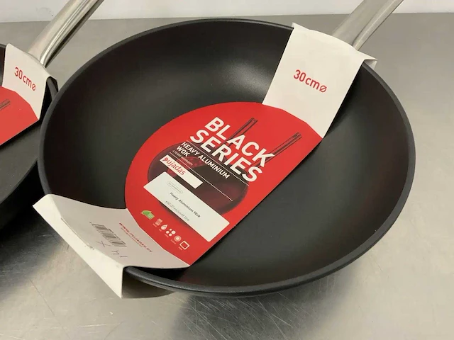 Pujadas - black series - aluminium koekenpan & wok ø 30 cm - afbeelding 3 van  3