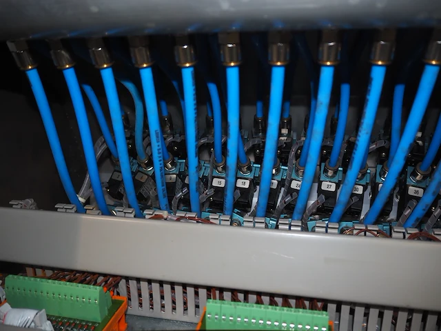 Pulsarr industrial research bv / barco machine - afbeelding 20 van  37