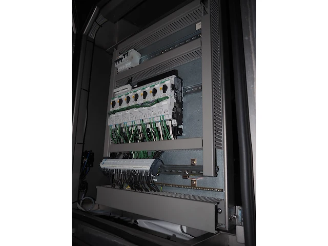 Pulsarr industrial research bv / barco machine - afbeelding 21 van  37