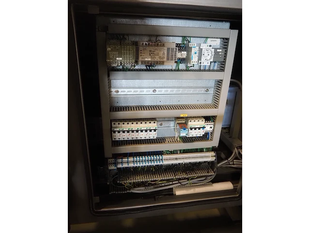 Pulsarr industrial research bv / barco machine - afbeelding 29 van  37