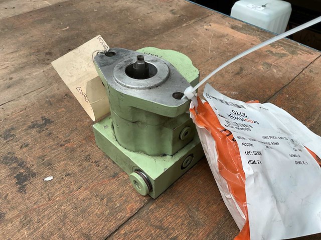 Pump - afbeelding 4 van  5