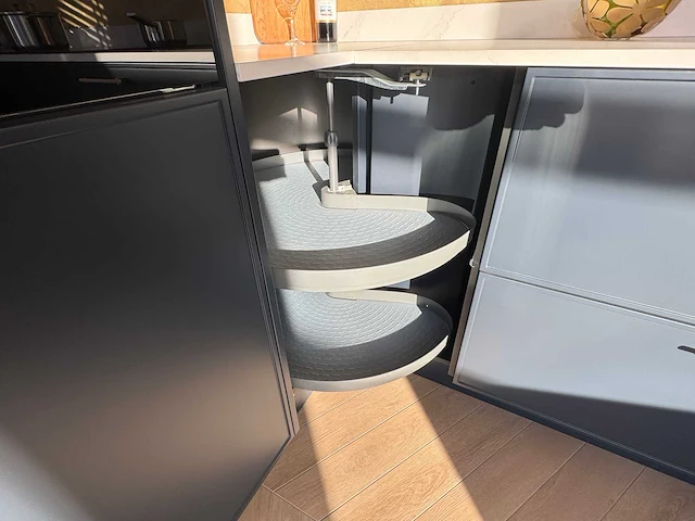 Punto - showroomkeuken - afbeelding 13 van  49