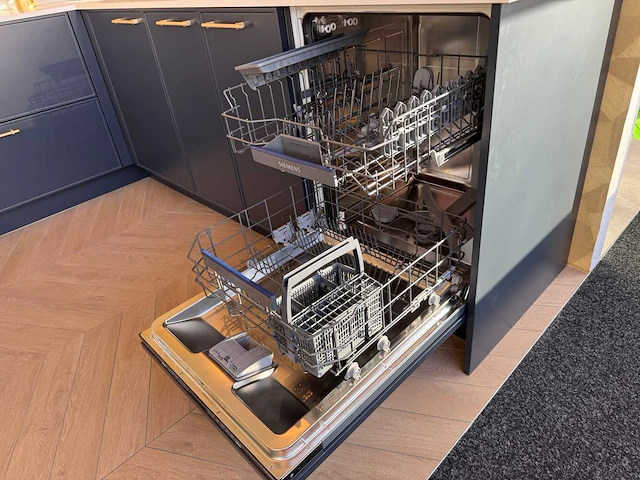 Punto - showroomkeuken - afbeelding 32 van  49