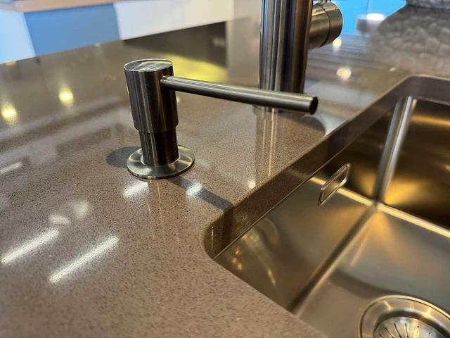 Punto - showroomkeuken - afbeelding 4 van  53