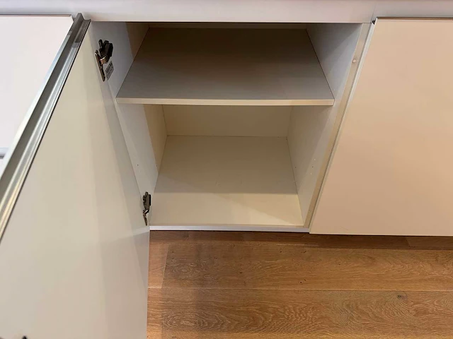 Punto - showroomkeuken - afbeelding 7 van  53
