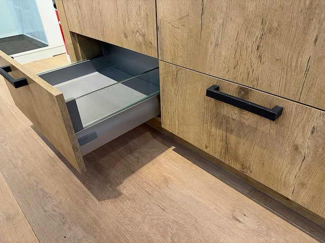 Punto - showroomkeuken - afbeelding 21 van  53