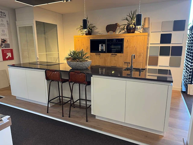Punto - showroomkeuken - afbeelding 12 van  53