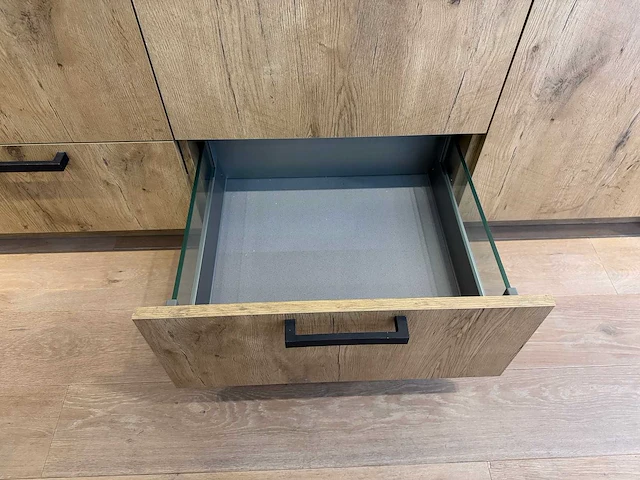 Punto - showroomkeuken - afbeelding 37 van  53