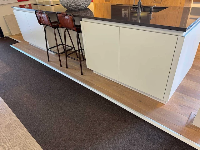 Punto - showroomkeuken - afbeelding 34 van  53