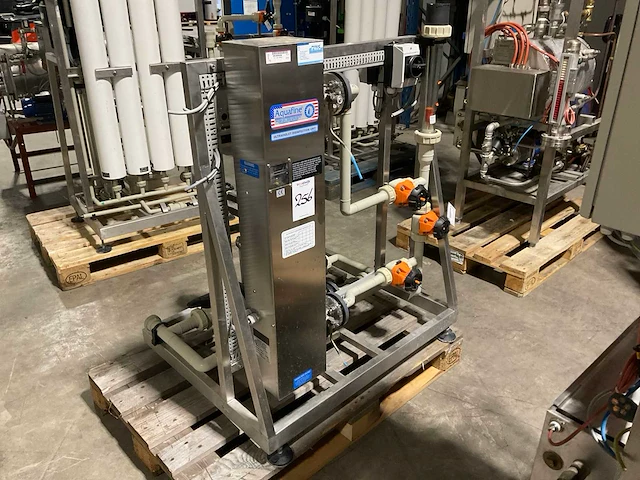 Pure water systems uv desinfectie unit - afbeelding 1 van  6