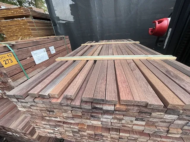 Purple heart hardhouten latten geschaafd 21x40mm, lengte 155cm (288x) - afbeelding 1 van  3