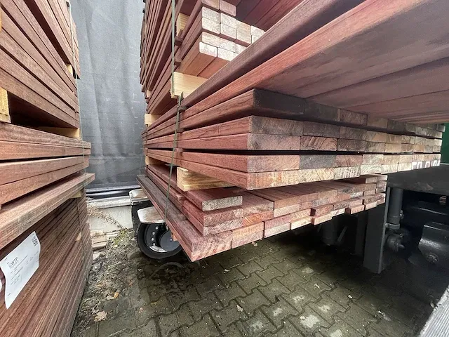 Purple heart hardhouten latten geschaafd 21x95mm, lengte 12/155cm, 39/95cm, 48/125cm (99x) - afbeelding 2 van  3