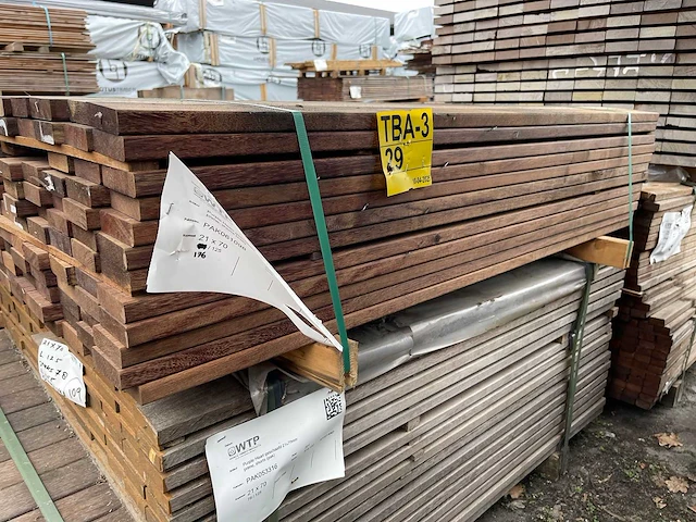 Purple heart hardhouten planken geschaafd 21x70mm, lengte 125cm (176x) - afbeelding 2 van  3