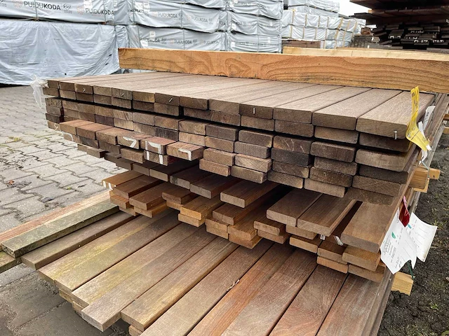 Purple heart hardhouten planken geschaafd 21x70mm, lengte 365cm (78x) - afbeelding 3 van  3