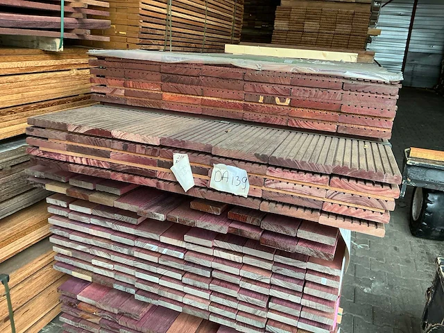 Purple heart hardhouten vlonderplanken 21x145mm, lengte 215-245cm (76x) - afbeelding 1 van  3