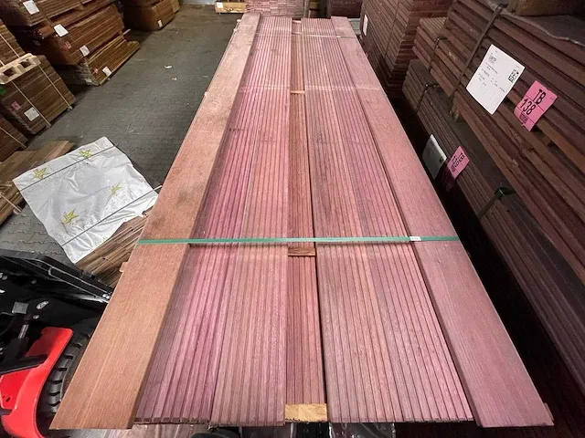 Purple heart hardhouten vlonderplanken 21x145mm, lengte 275cm (106x) - afbeelding 1 van  3