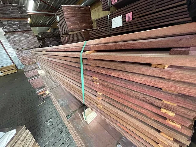 Purple heart hardhouten vlonderplanken 21x145mm, lengte 275cm (106x) - afbeelding 2 van  3