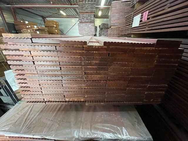 Purple heart hardhouten vlonderplanken 21x145mm, lengte 275cm (106x) - afbeelding 3 van  3