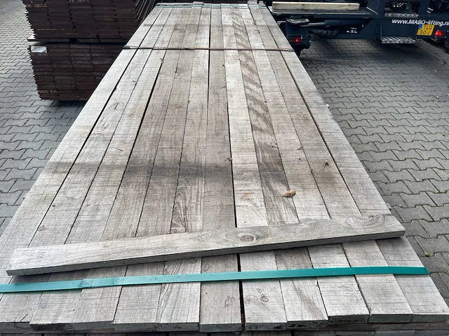 Purple heart planken fijnbezaagd 3050-3350x80x27mm (228x) - afbeelding 1 van  3