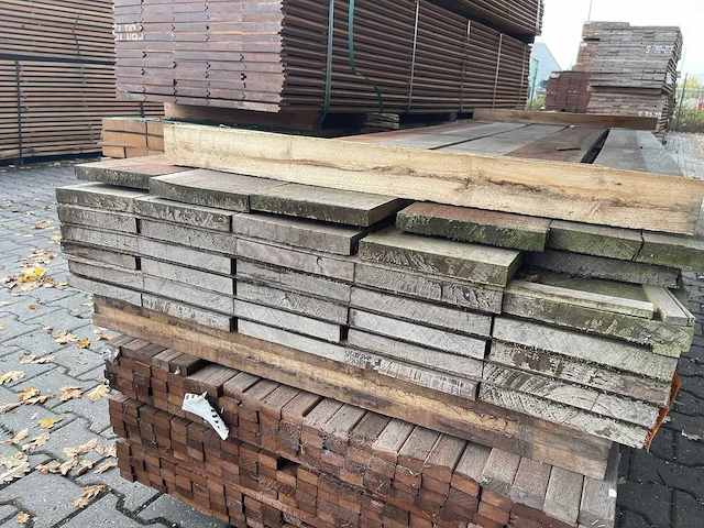 Purple heart planken fijnbezaagd 3350x205x26mm (35x) - afbeelding 3 van  3