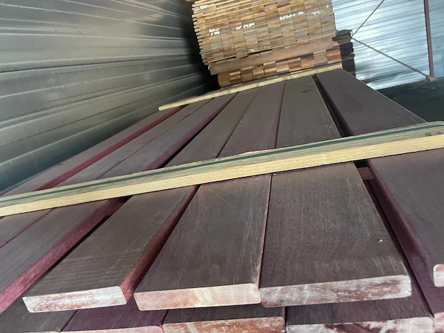 Purple heart planken geschaafd 1850x120x21mm (87x) - afbeelding 1 van  3