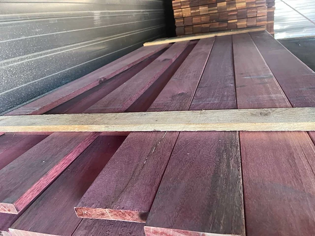 Purple heart planken geschaafd 2150x120x21mm (62x) - afbeelding 1 van  3